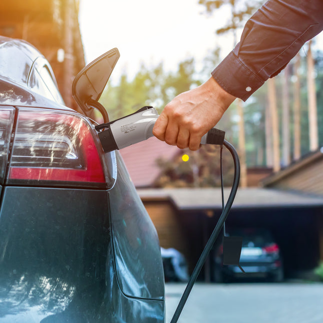 Schumacher Electric Level 1 Portable EV Charger, 12 Amp, 120 Volt, NEMA 5-15P Plug, Indoor/Outdoor Charging,  J1772 Connector, 20.5 Foot Charging Cable, SEV1670